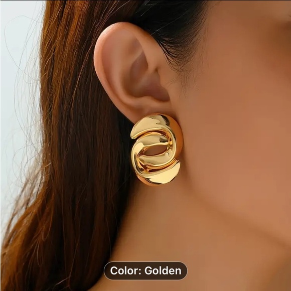 Cross Circle Design Earrings/Stainless Steel Plated In 18K Gold - Picture 3 of 6